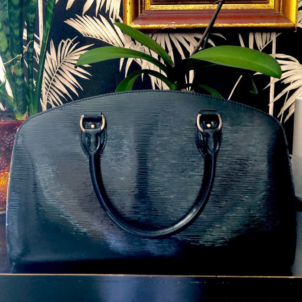 Authentic LV Epi Electric Pont Neuf PM
